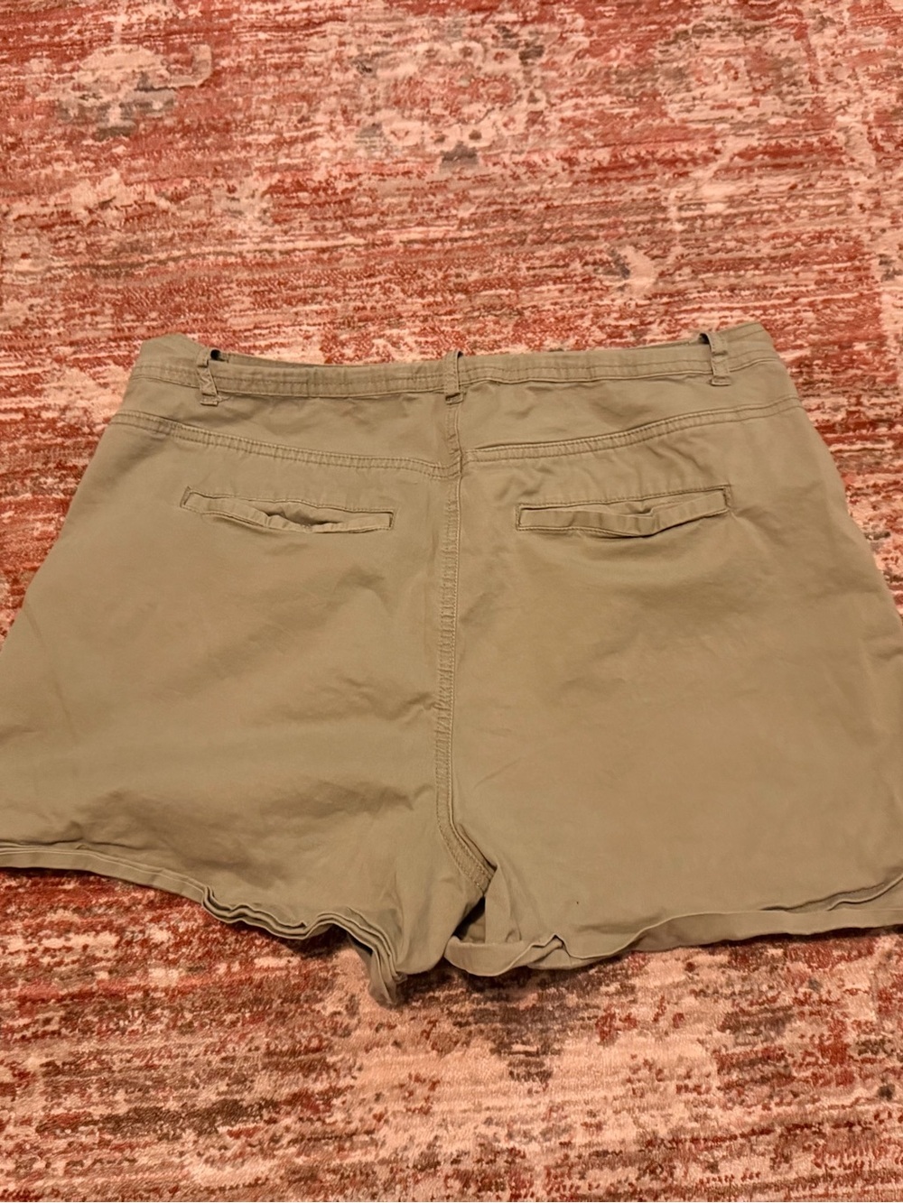 Kensie Olive Green Cargo Pocket Shorts - Picture 2 of 2